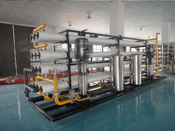 工業(yè)場(chǎng)景下，去離子水設(shè)備多少錢(qián)一套？看完這篇全明白！