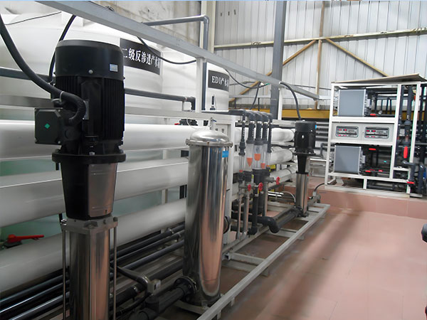 工業(yè)超純水設(shè)備制造商為工業(yè)生產(chǎn)的每一滴用水注入穩(wěn)定與合規(guī)的基因